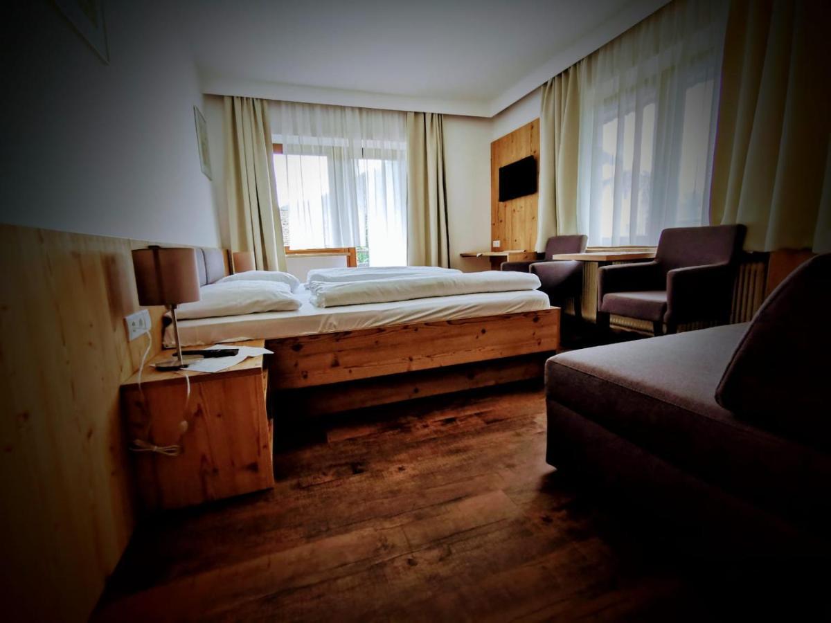 Pension Alpina Silz Екстер'єр фото